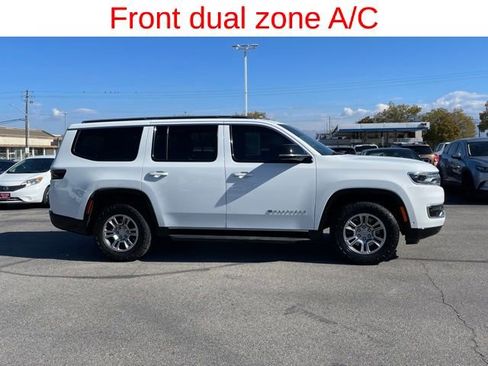 Used 2024 Jeep Wagoneer 4WD image 5