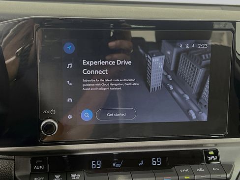 Used 2025 Toyota Camry LE image 27