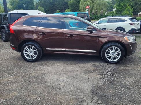 Used 2016 Volvo XC60 T5 Premier AWD/4WD image 9