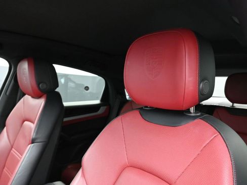 Certified 2024 Porsche Cayenne Coupe AWD/4WD image 15