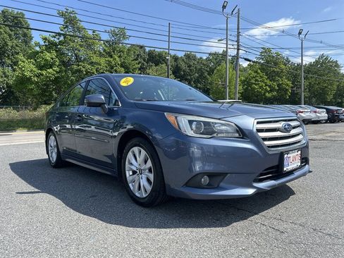 Used 2017 Subaru Legacy 2.5i Premium AWD/4WD image 3