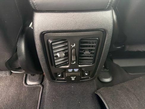 Used 2022 Dodge Durango Citadel image 22