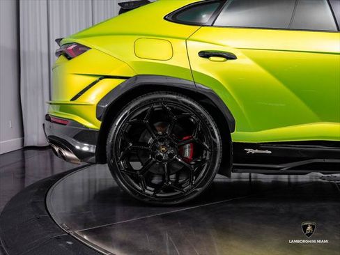 Used 2024 Lamborghini Urus Performante AWD/4WD image 19