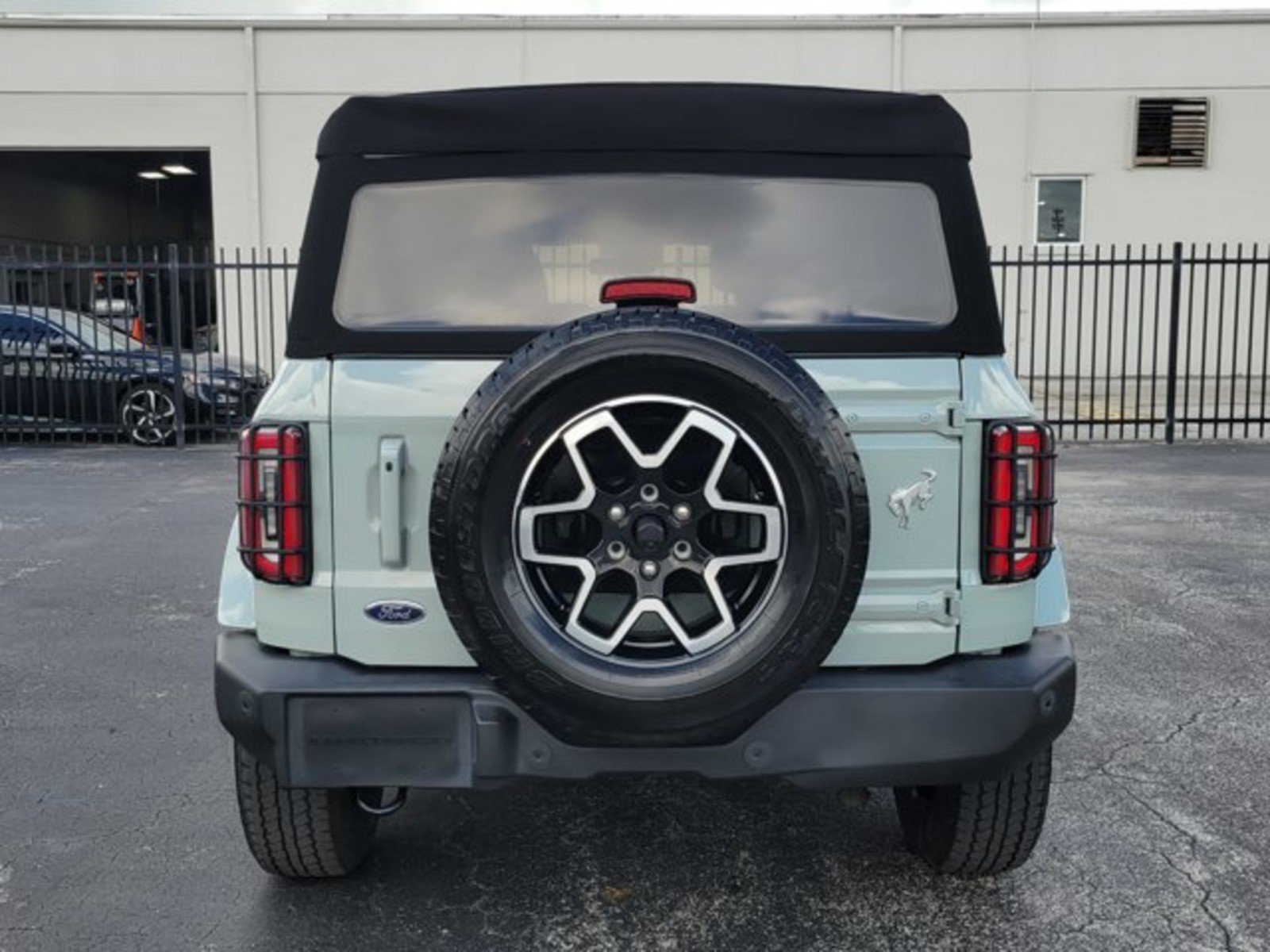 Used 2023 Ford Bronco Outer Banks AWD/4WD image 6