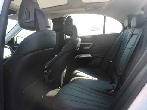Used 2025 Mercedes-Benz E 350 Sedan image 26