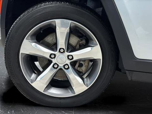 Used 2022 Jeep Grand Cherokee L Limited image 38