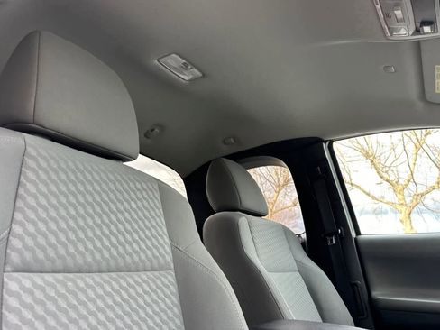 Used 2020 Toyota Tacoma SR image 16