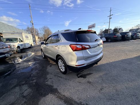 Used 2018 Chevrolet Equinox LT image 16