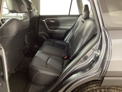 Used 2019 Toyota RAV4 XLE Premium image 12