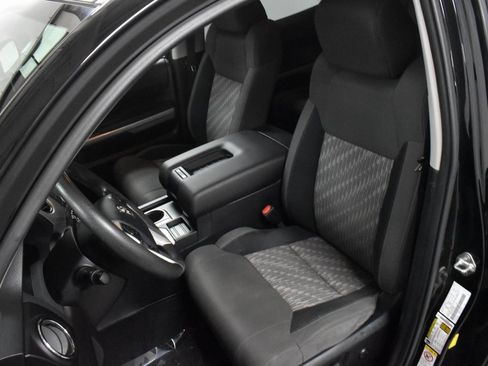 Used 2019 Toyota Tundra SR5 image 12