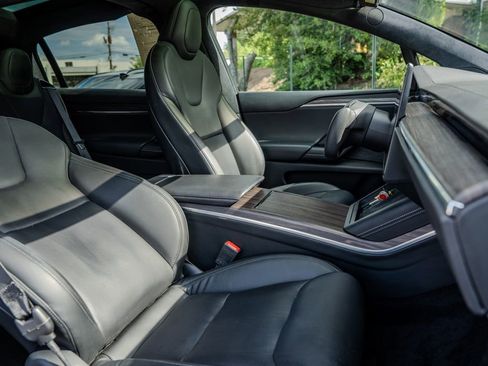 Used 2022 Tesla Model X AWD/4WD image 19