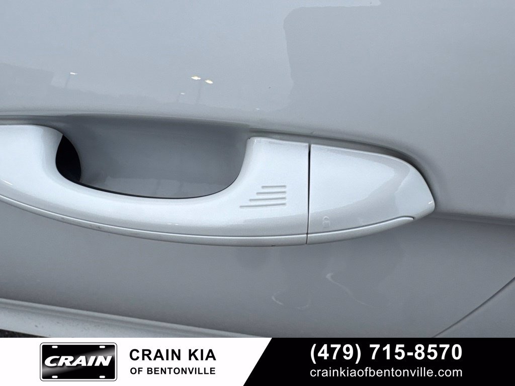 Used 2020 Ford Edge SEL w/ Convenience Package FWD image 11