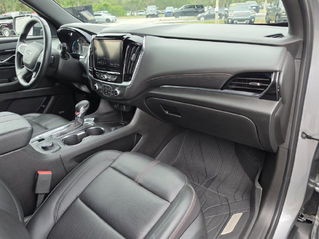 Used 2023 Chevrolet Traverse RS FWD image 15