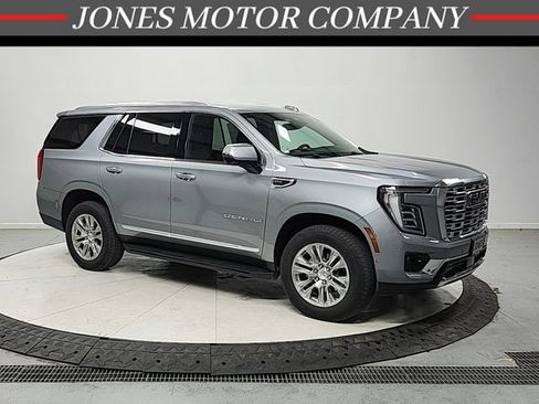 Used 2025 GMC Yukon Denali AWD/4WD image 1