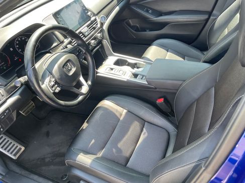 Used 2020 Honda Accord Sport image 9