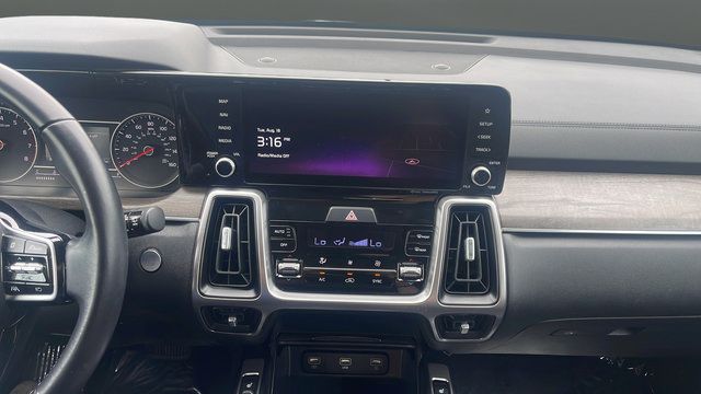 Used 2022 Kia Sorento S AWD/4WD image 12