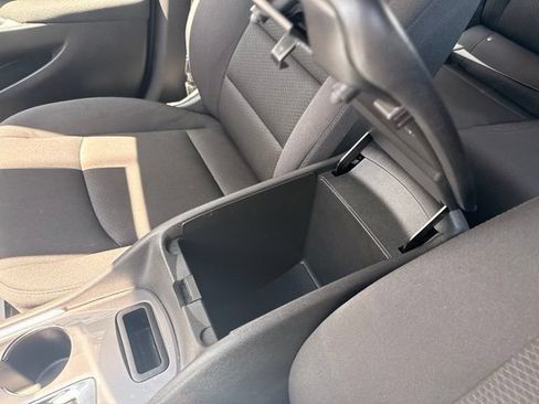 Used 2024 Chevrolet Malibu LT FWD image 23