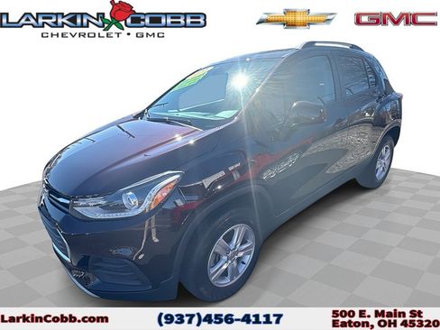 Used 2022 Chevrolet Trax LT w/ LT Convenience Package image 1