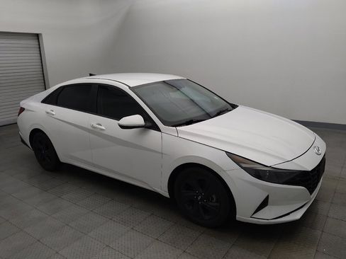Used 2023 Hyundai Elantra SEL FWD image 11