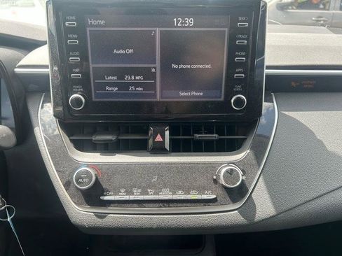 Used 2020 Toyota Corolla LE w/ Carpet Mat Package (TMS) image 12