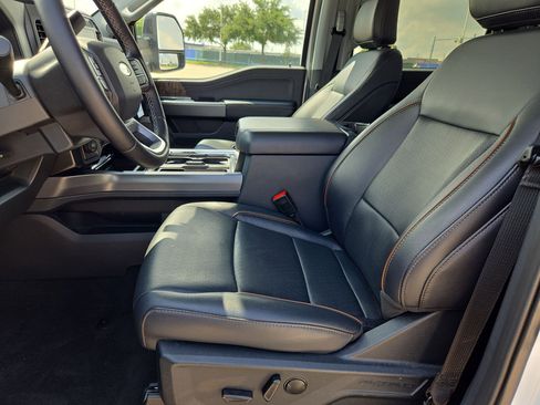 Used 2025 Ford F250 Lariat AWD/4WD image 15
