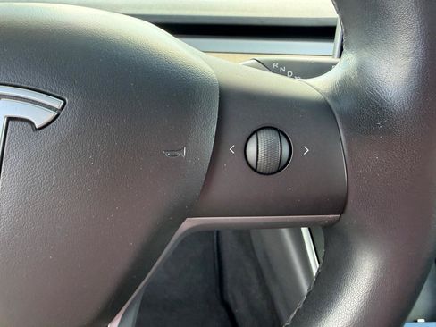 Used 2018 Tesla Model 3 Mid Range RWD image 24