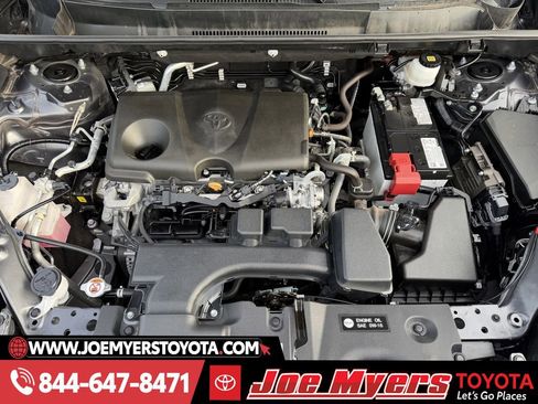 Used 2025 Toyota RAV4 XLE image 31
