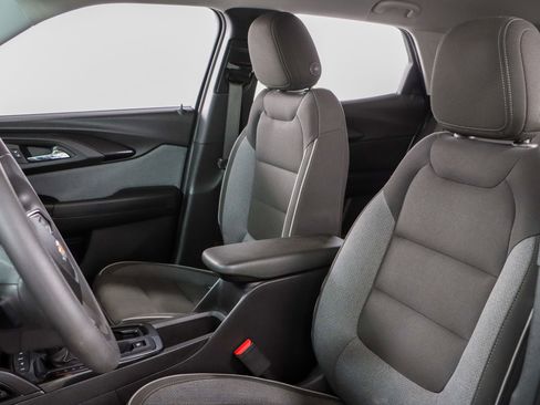 Used 2021 Chevrolet TrailBlazer LT w/ Convenience Package image 24