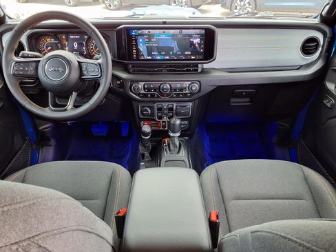 Used 2024 Jeep Wrangler Unlimited Sport AWD/4WD image 17