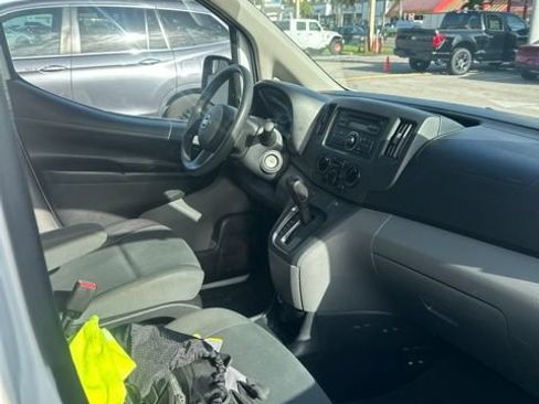 Used 2015 Nissan NV200 S FWD image 7