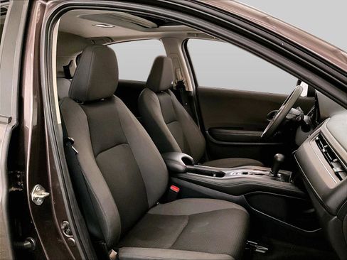 Used 2019 Honda HR-V EX image 7