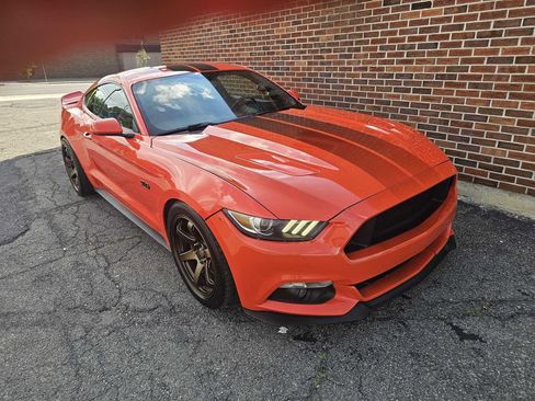 Used 2016 Ford Mustang GT w/ GT Performance Package RWD image 2
