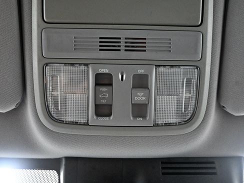 Used 2018 Honda CR-V EX image 16