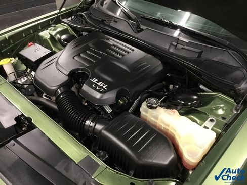 Used 2018 Dodge Challenger GT image 33