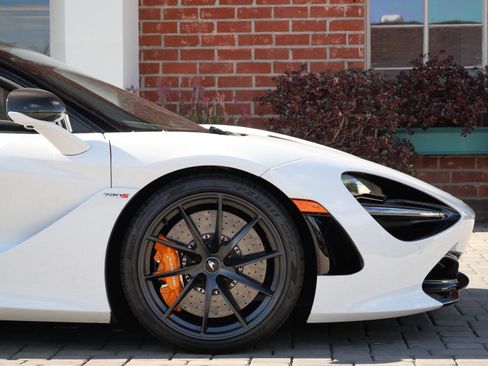 Used 2023 McLaren 720S Performance image 7