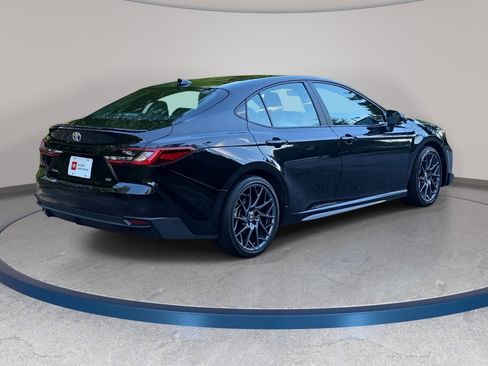 Certified 2025 Toyota Camry SE w/ Convenience Package FWD image 5