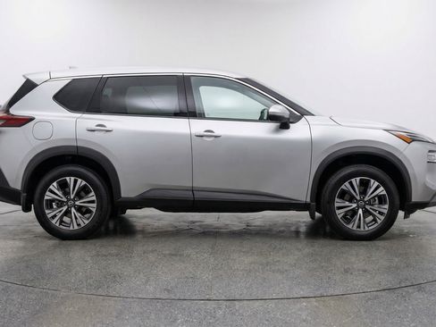 Used 2023 Nissan Rogue SV AWD/4WD image 11