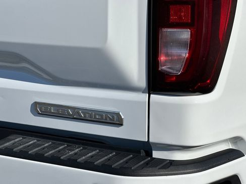 Used 2023 GMC Sierra 1500 Elevation image 48