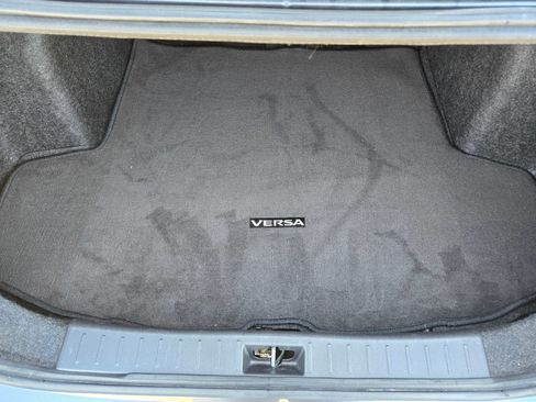 Used 2020 Nissan Versa SR FWD image 12