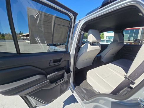Certified 2025 Toyota 4Runner SR5 AWD/4WD image 15