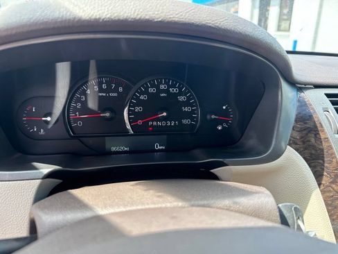 Used 2010 Cadillac DTS FWD image 27