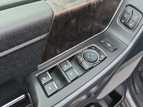 Used 2024 Ford F350 Lariat image 26