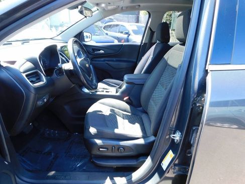 Used 2018 Chevrolet Equinox LT w/ Sun & Infotainment Package FWD image 8