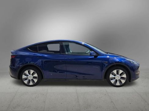 Used 2024 Tesla Model Y Long Range AWD/4WD image 7