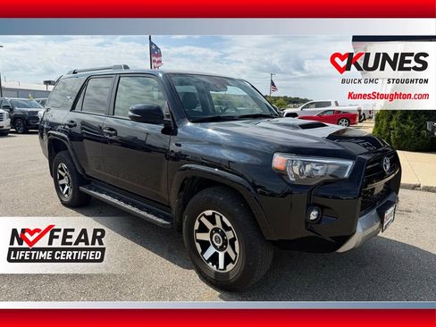 Used 2024 Toyota 4Runner TRD Off-Road Premium image 3