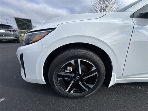 New 2025 Nissan Sentra SV image 10