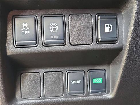 Used 2019 Nissan Rogue S FWD image 16