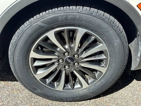 Certified 2022 Lincoln Nautilus Reserve FWD image 16