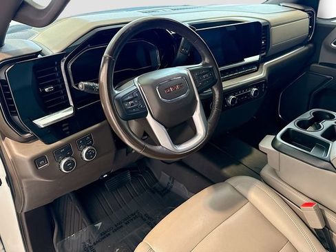 Used 2022 GMC Sierra 1500 SLT image 9