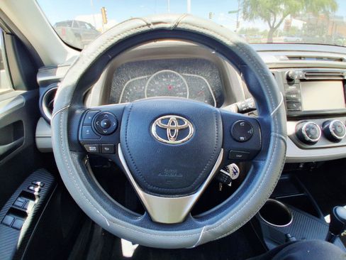 Used 2015 Toyota RAV4 LE FWD image 21